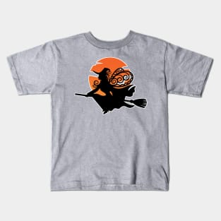 Witch On A Broom T-shirt Kids T-Shirt